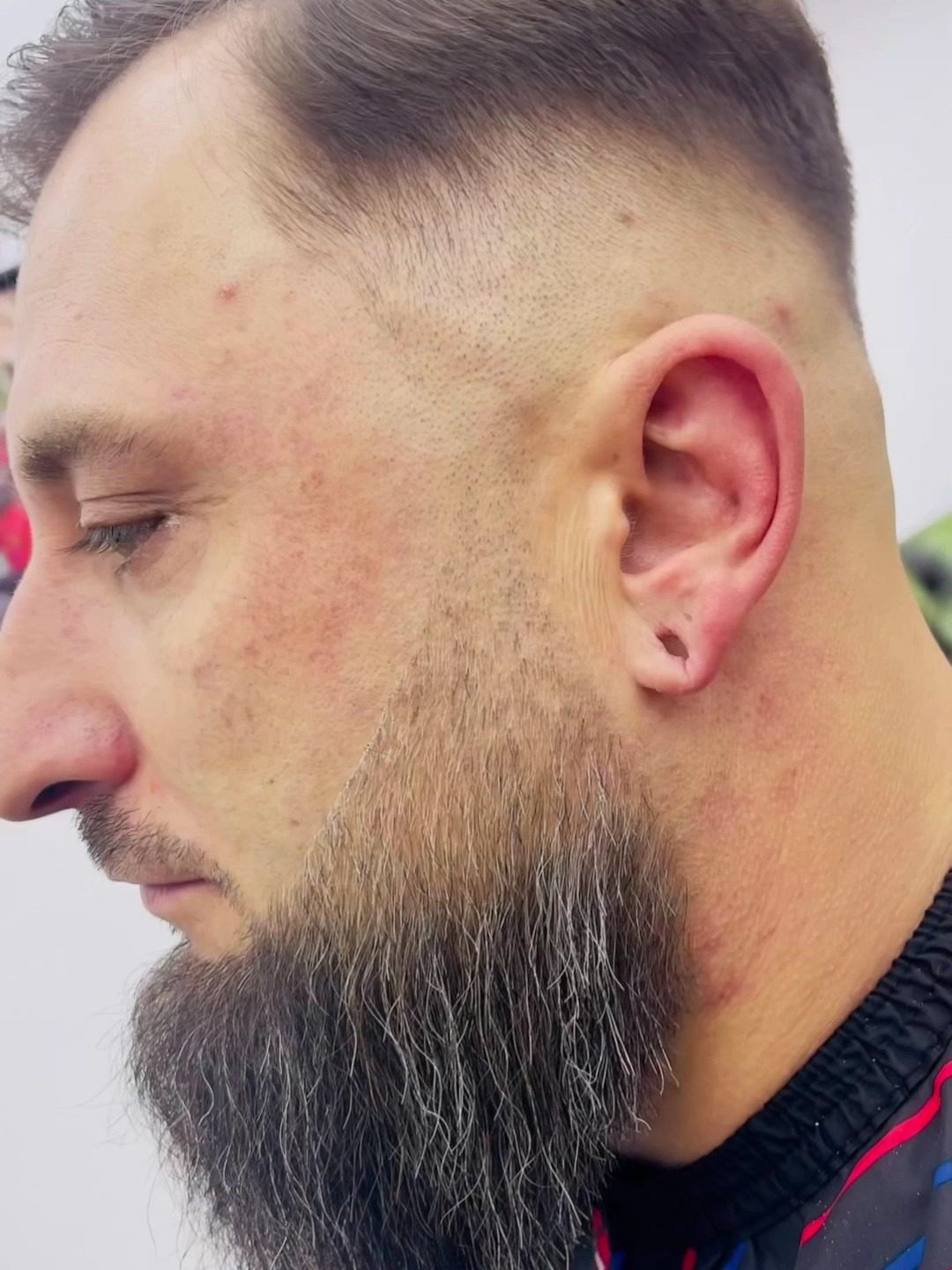 Fade mit langem Bart